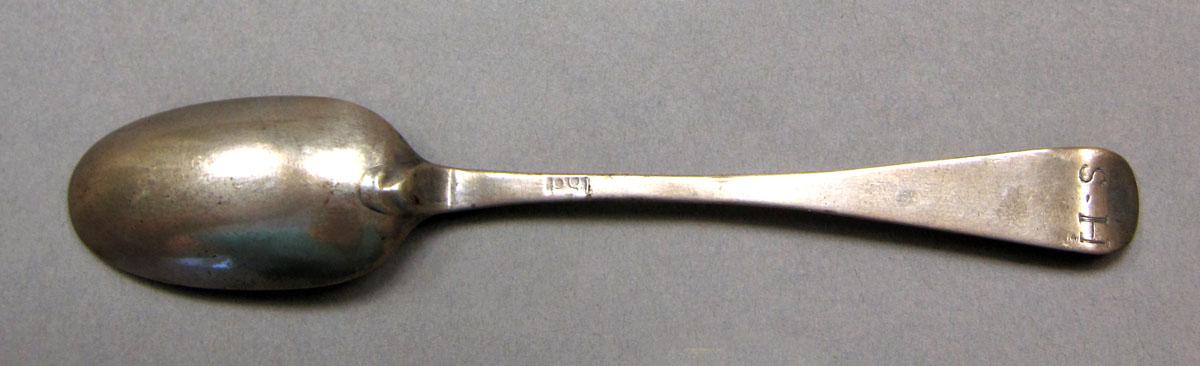 1962.0240.527 Silver spoon underside