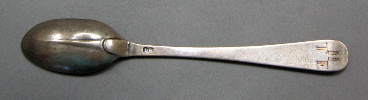 1962.0240.530 Silver spoon underside