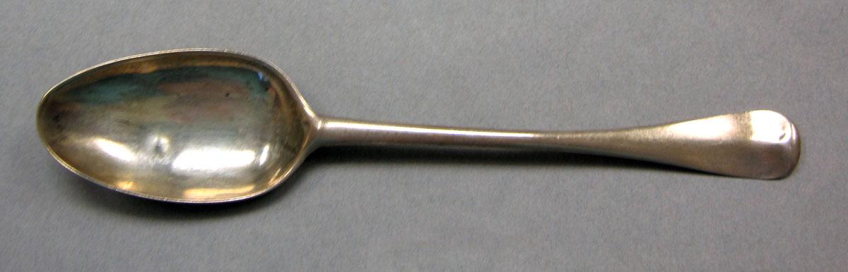 1962.0240.544 Silver spoon upper surface