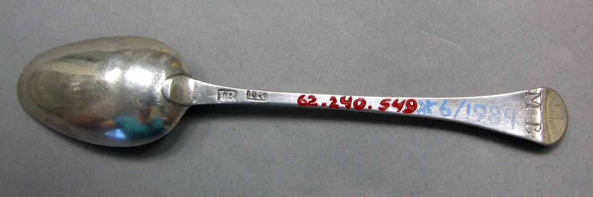 1962.0240.549 Silver spoon underside