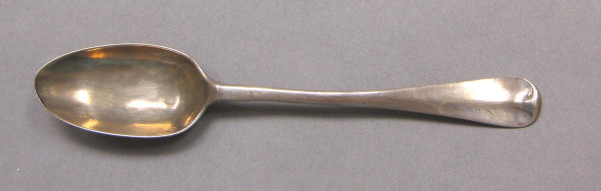 1962.0240.558 Silver spoon upper surface
