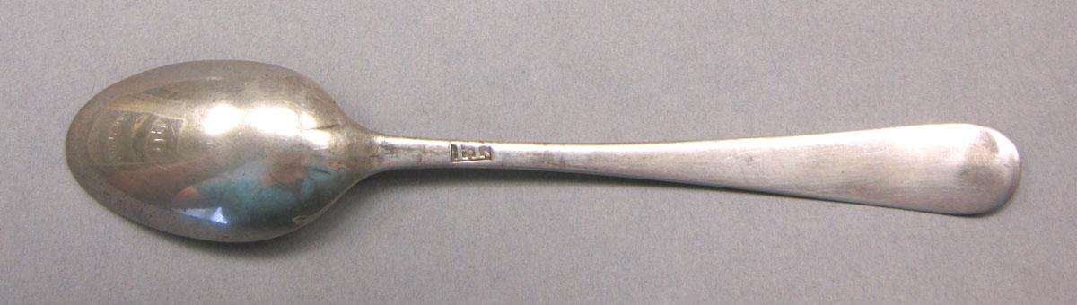1962.0240.562 Silver spoon underside