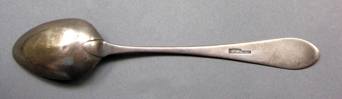 1962.0240.573 Silver spoon underside