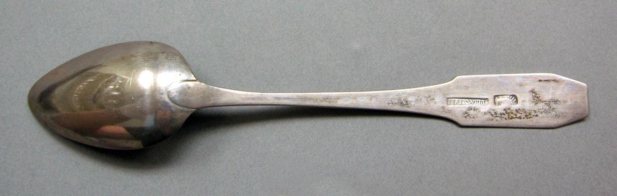 1962.0240.576 Silver spoon underside