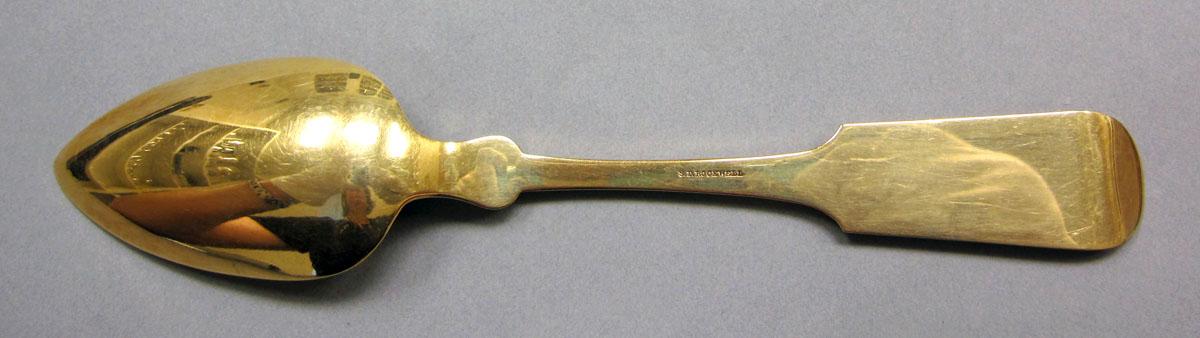 1962.0240.577 Gold spoon underside