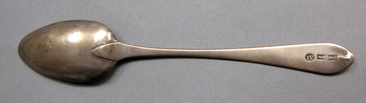 1962.0240.583 Silver spoon underside