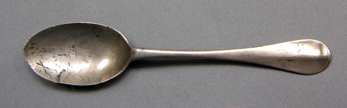 1962.0240.591 Silver spoon upper surface