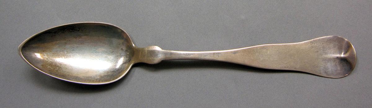 1962.0240.592 Silver spoon upper surface