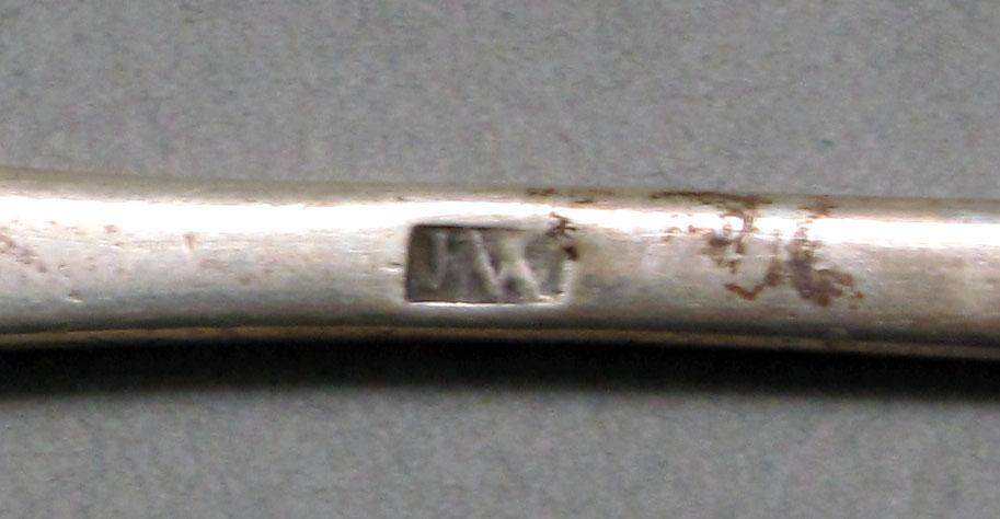 1962.0240.593 Silver spoon mark