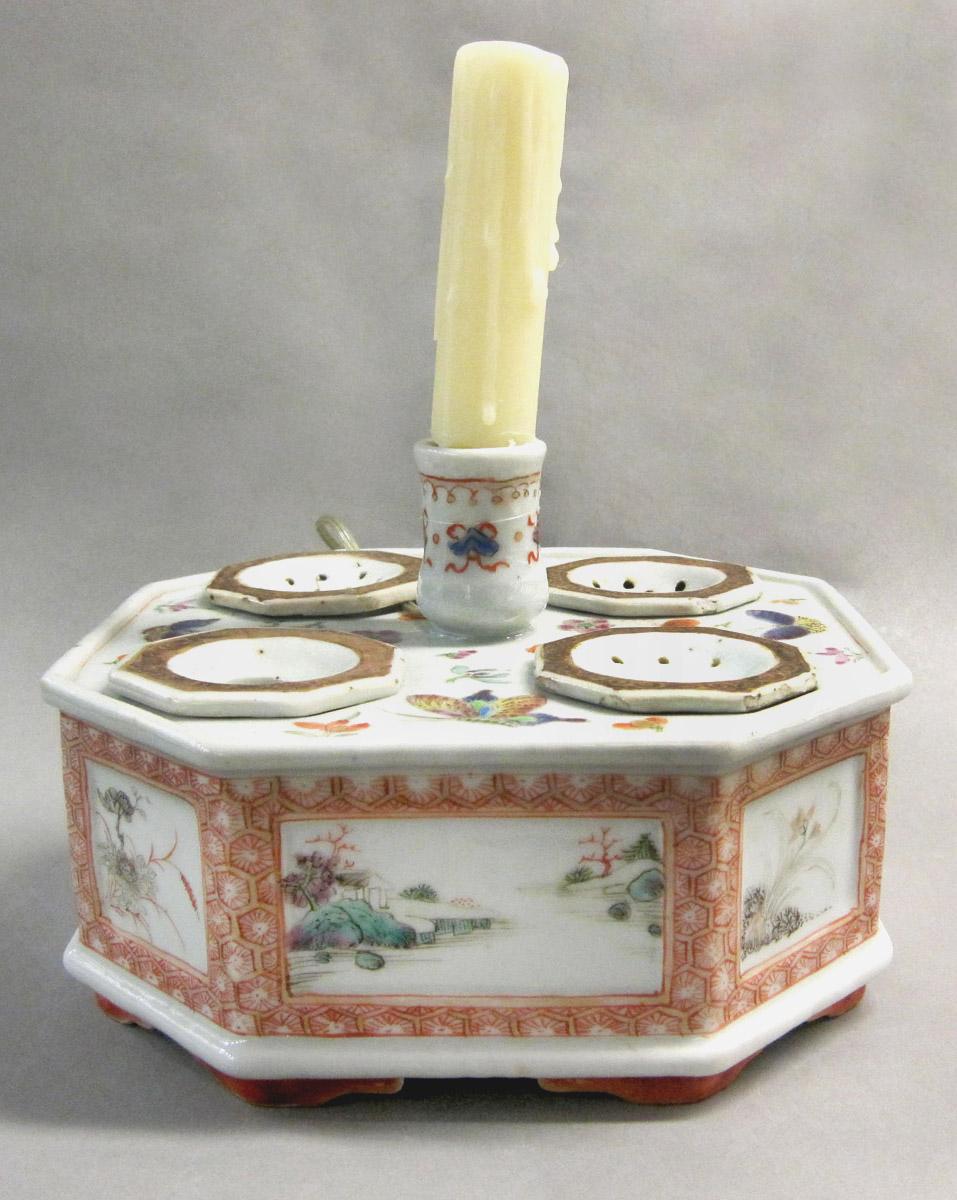 1955.0118.001 A-E Porcelain inkstand