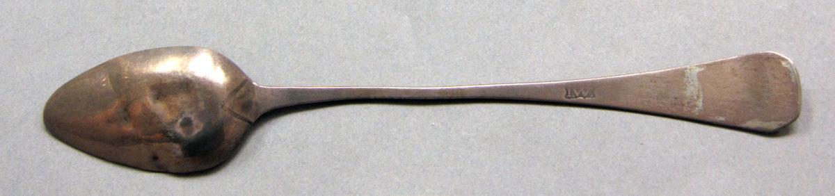 1962.0240.596 Silver spoon underside