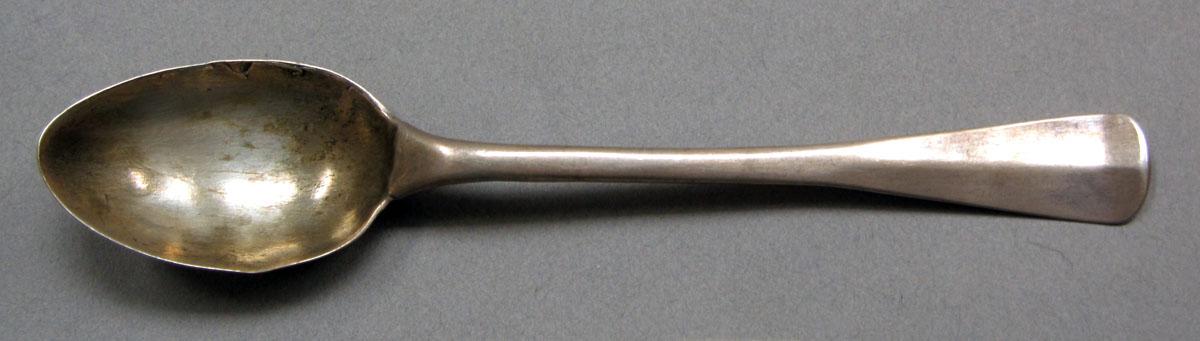 1962.0240.597 Silver spoon upper surface