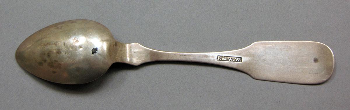 1962.0240.606 Silver spoon underside
