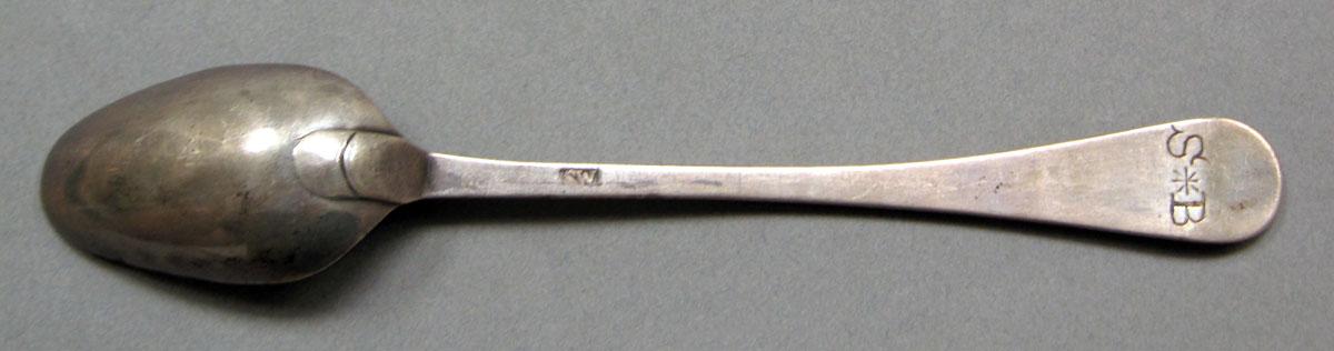1962.0240.607 Silver spoon underside