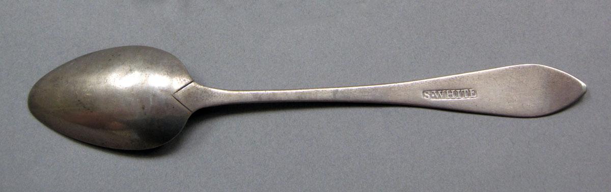 1962.0240.624 Silver spoon underside
