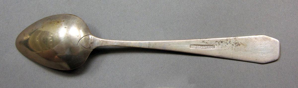1962.0240.637 Silver spoon underside