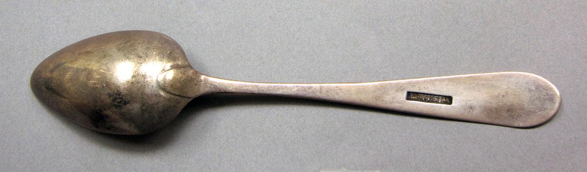1962.0240.639 Silver spoon underside