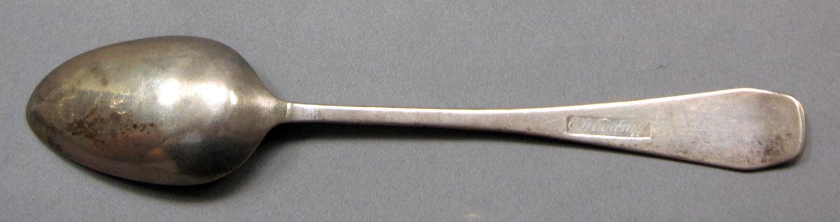 1962.0240.640 Silver spoon underside