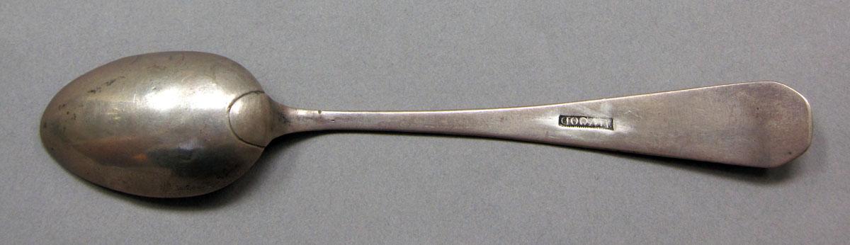 1962.0240.642 Silver spoon underside