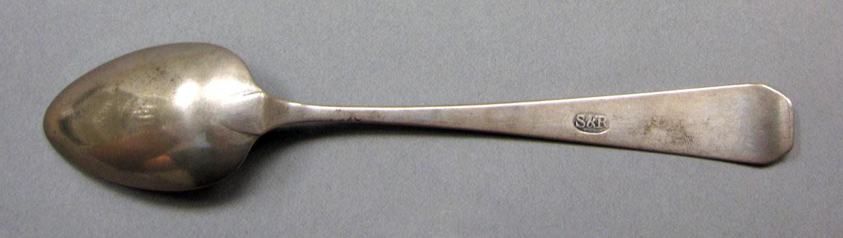 1962.0240.654 Silver spoon underside