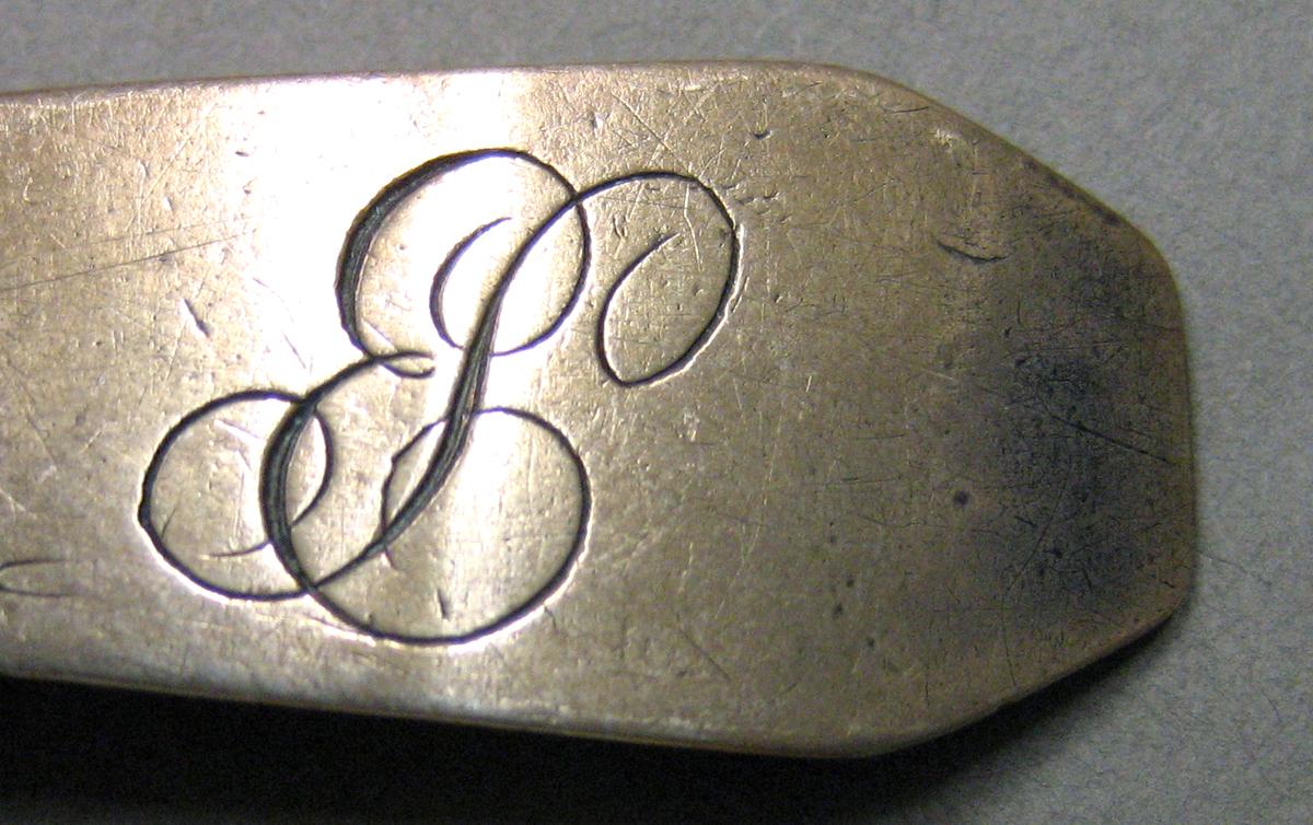 1962.0240.656 Silver Spoon engraving upper surface