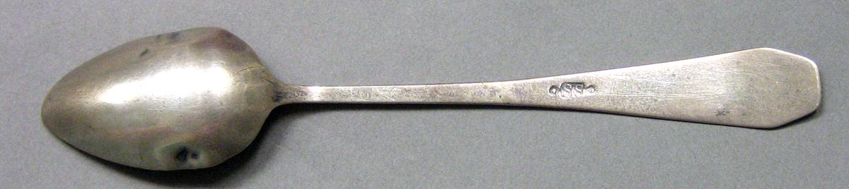 1962.0240.660 Silver Spoon underside