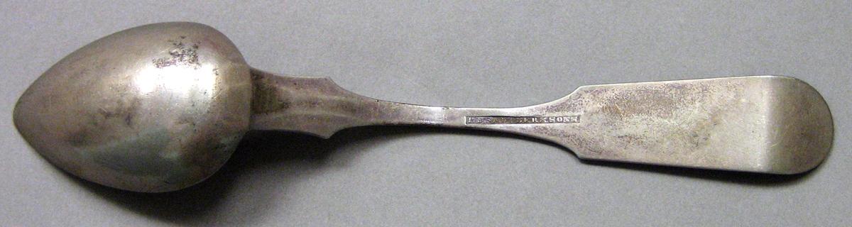 1962.0240.668 Silver Spoon underside