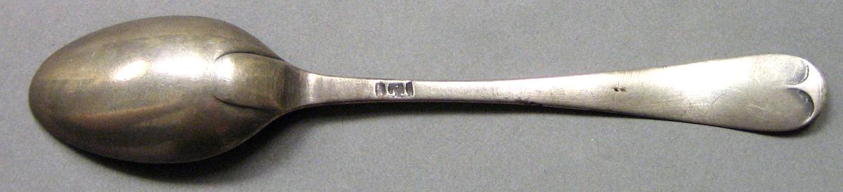 1962.0240.699 Silver Spoon underside
