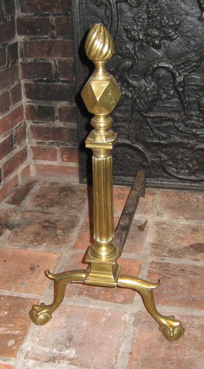 1955.0133.002 Andiron