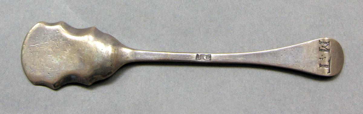 1962.0240.738.002 Salt spoon underside