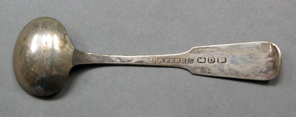1962.0240.758  Salt spoon underside
