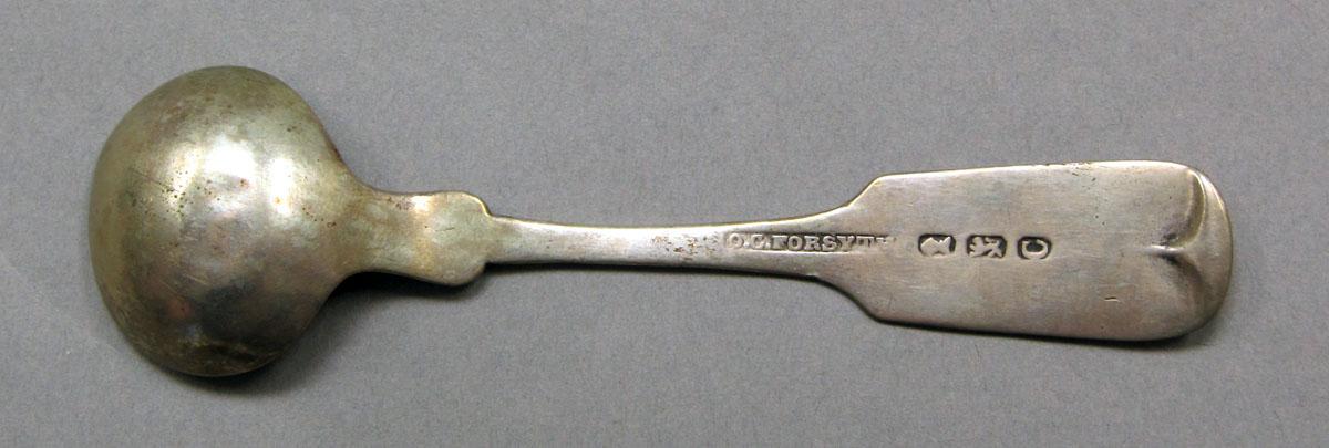 1962.0240.760  Salt spoon underside