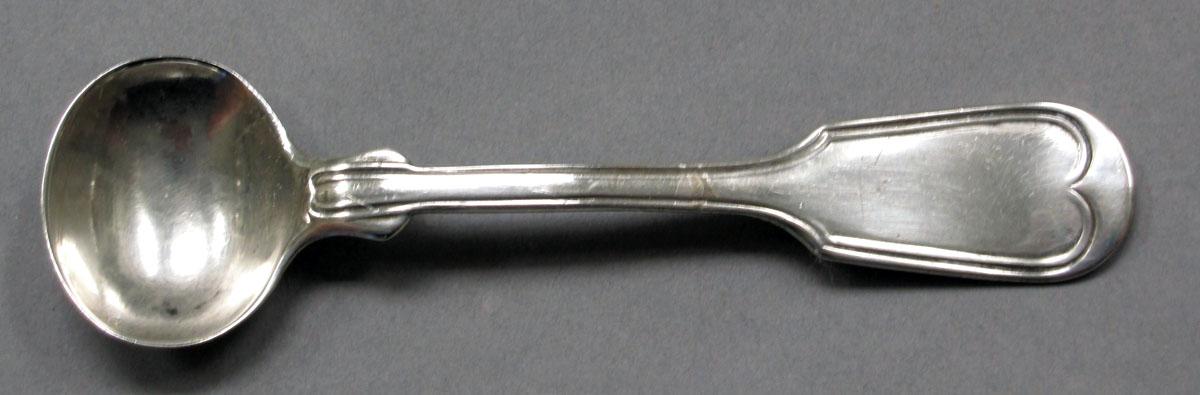 1962.0240.761  Salt spoon upper surface