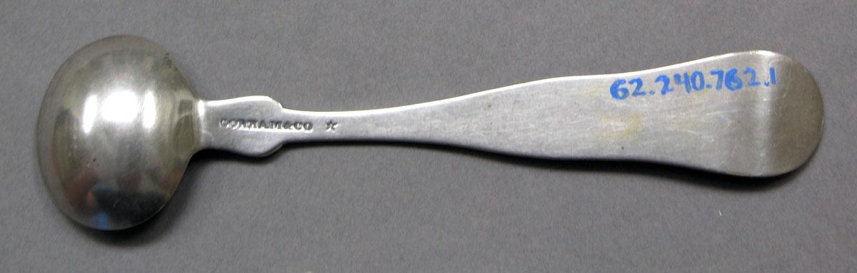 1962.0240.762.001 Salt spoon underside