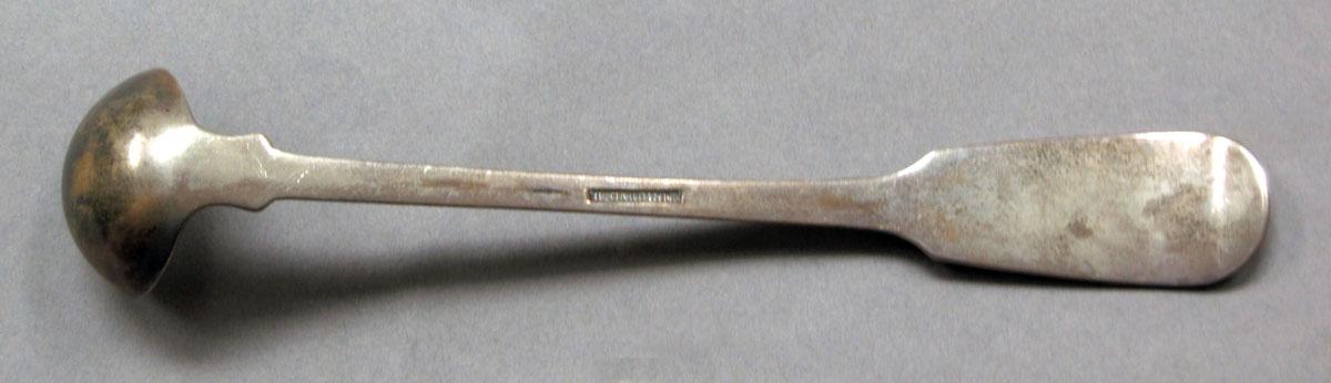 1962.0240.764 Mustard ladle underside