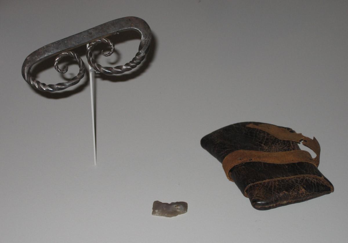1952.0090 A-C Fire steel, case, and flint
