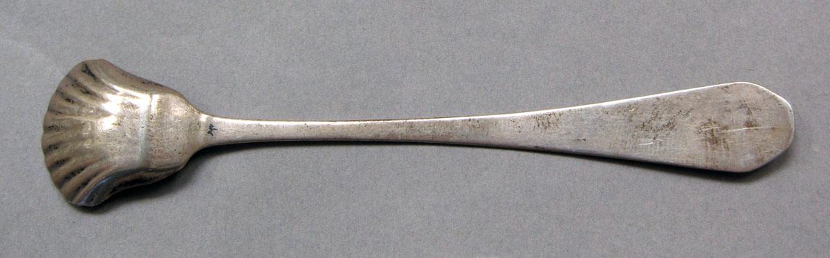 1962.0240.774.002 Salt spoon underside