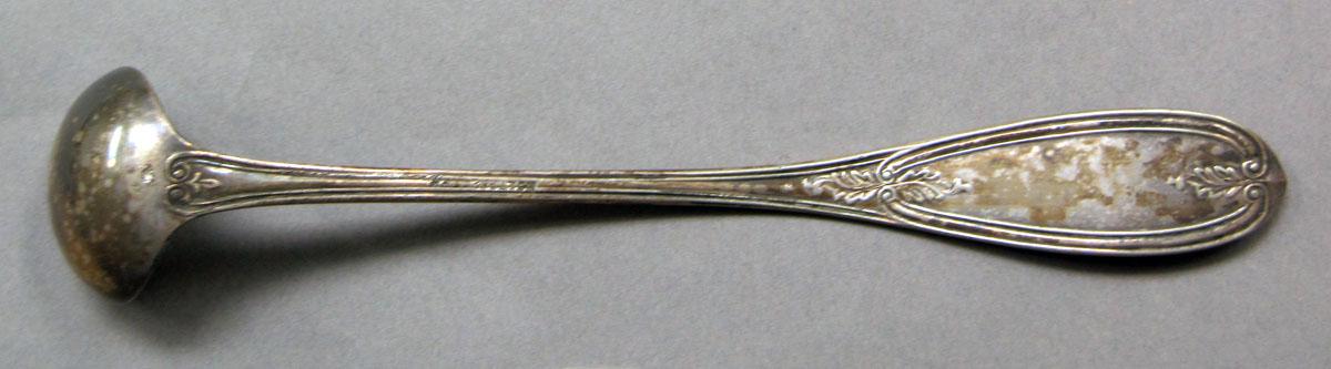1962.0240.776 Mustard ladle underside