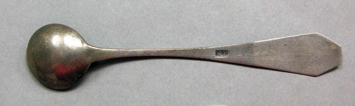 1962.0240.795.001 Salt spoon underside
