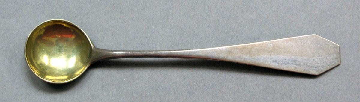 1962.0240.795.002 Salt spoon upper surface
