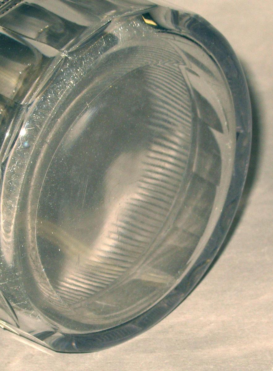 2006.0003.057 Wine rinser (underside)