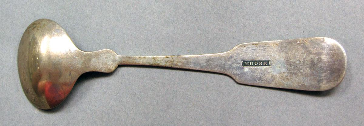 1962.0240.809.002 Salt spoon underside