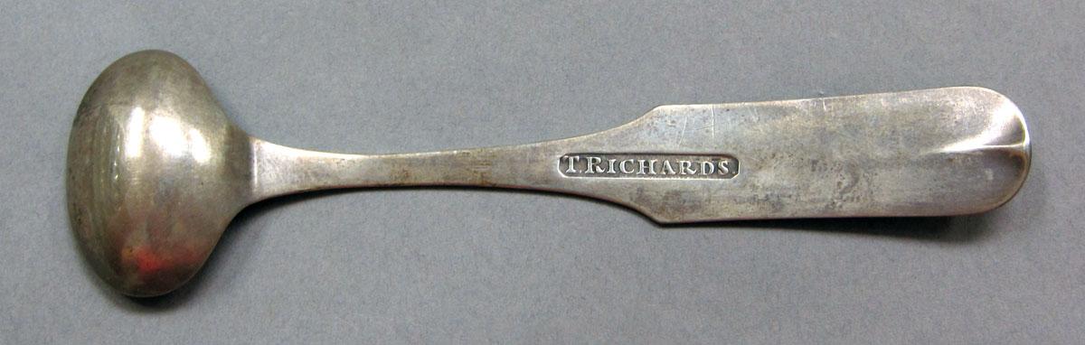 1962.0240.814.002 Salt spoon underside
