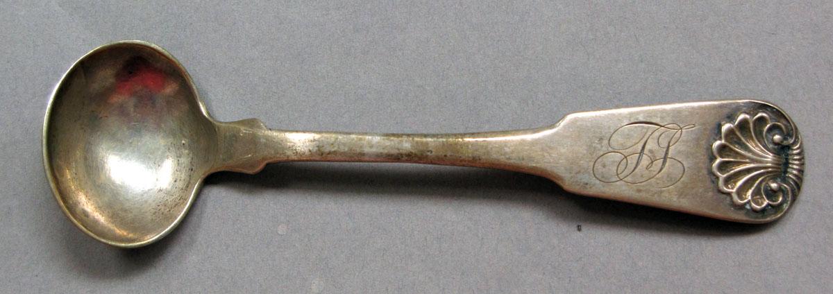 1962.0240.819.002 Salt spoon upper surface