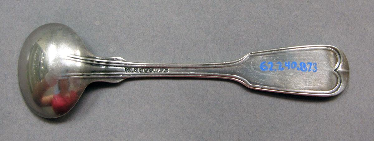 1962.0240.823 Salt spoon underside