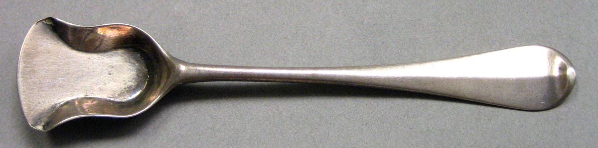 1962.0240.827.002 Salt spoon upper surface