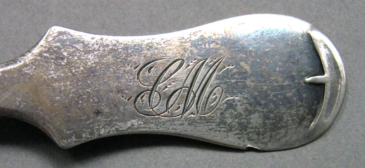 1962.0240.828 Salt spoon engraving