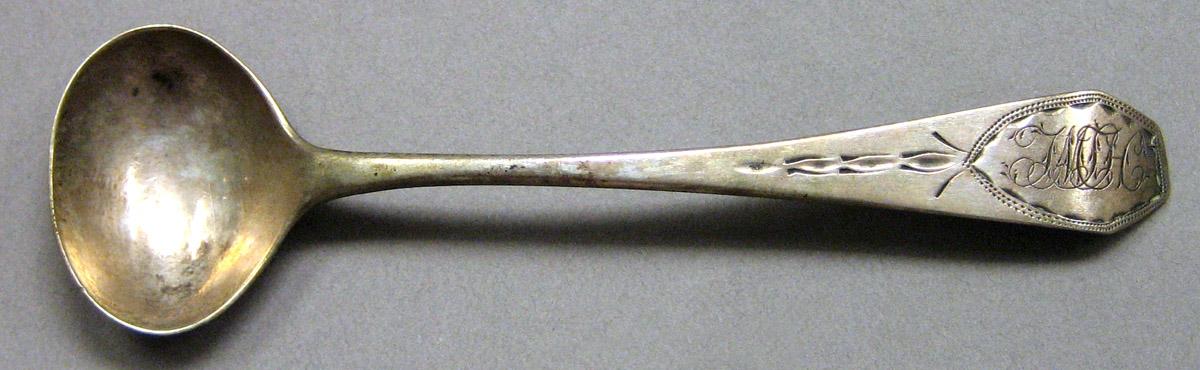 1962.0240.832.002 Salt spoon upper surface