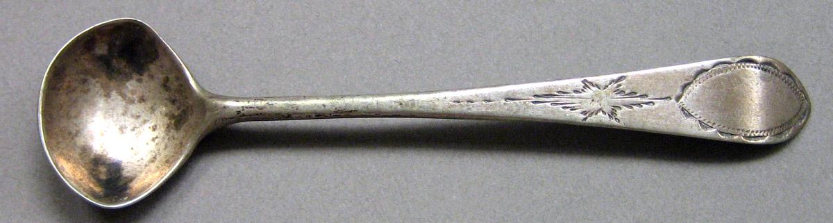 1962.0240.833 Salt spoon upper surface