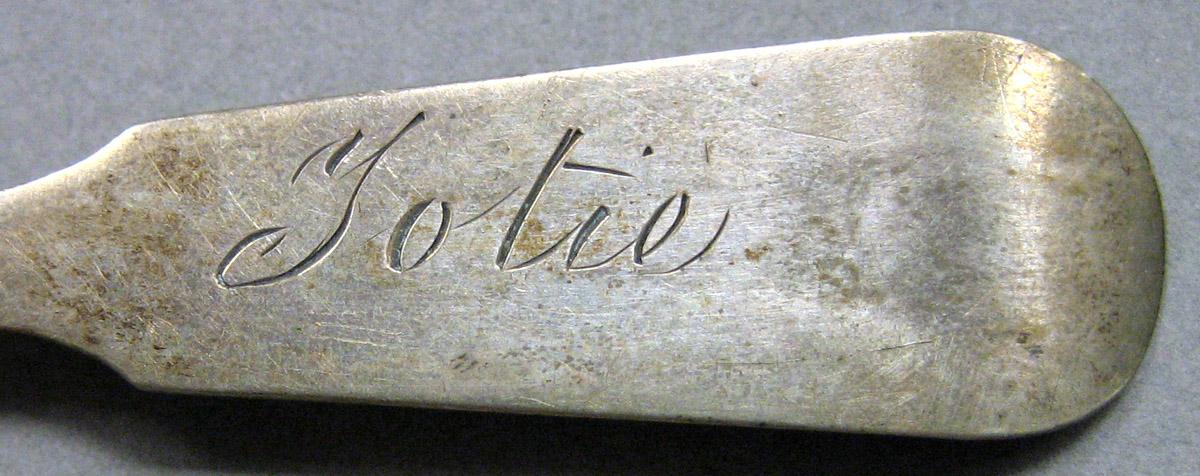 1962.0240.834.001 Miniature spoon engraving